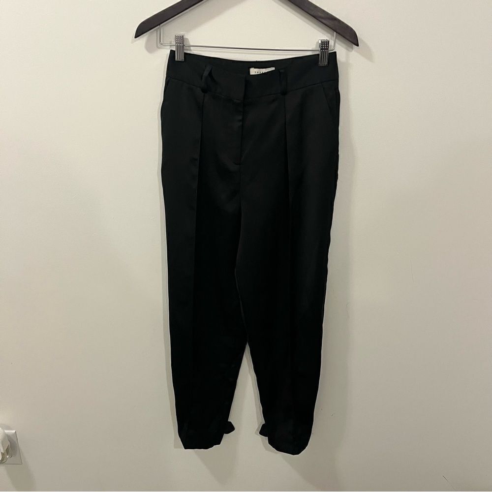 Topshop NEW with tags, black tapered pants, US Size  4